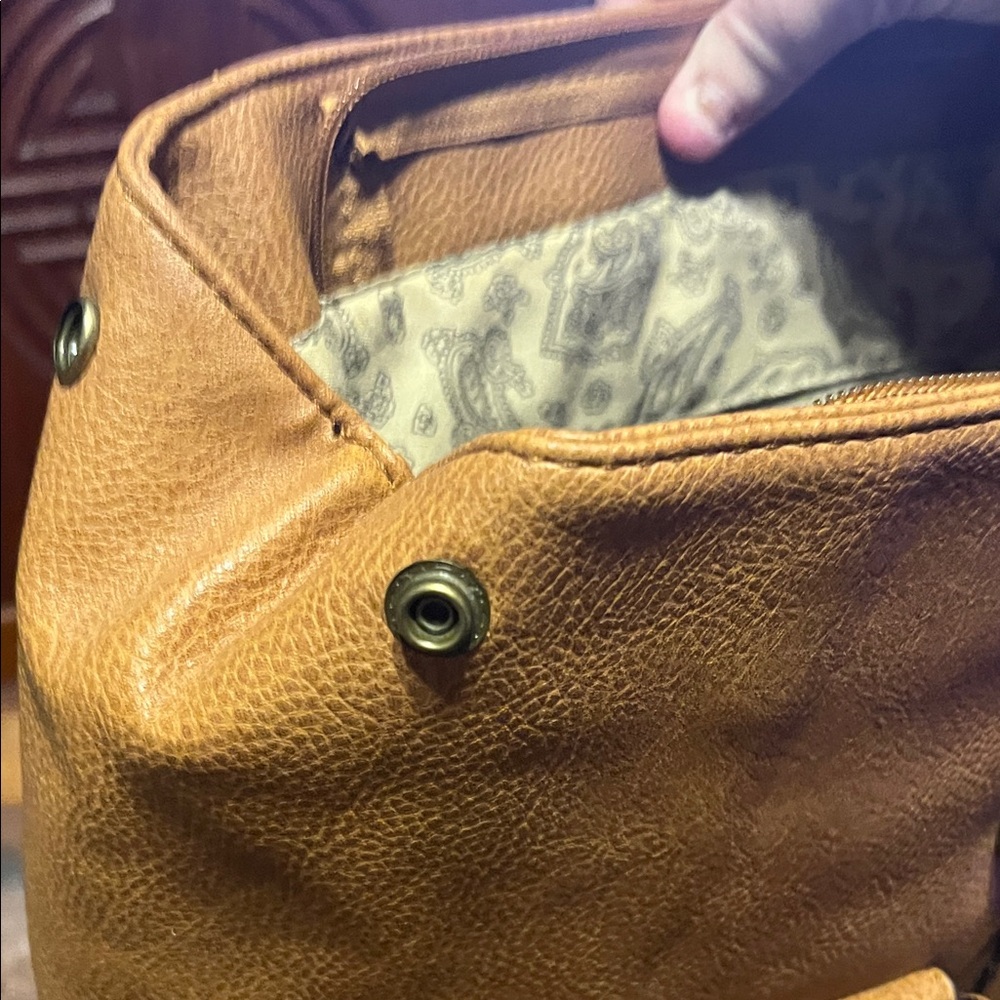 Source Unknown Brown Backpack with Cut-Out Design - Picture 6 of 6